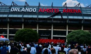 IBIZWA NGEGAMA ELITSHA I-ORLANDO STADIUM 