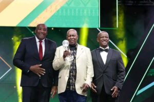 UZAKUWONGWA UHLABANE 