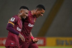 PLAYERS LEAVE STELLIES